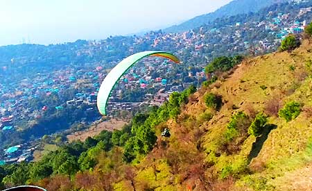 indrunag paragliding taxi booking in dharamshala